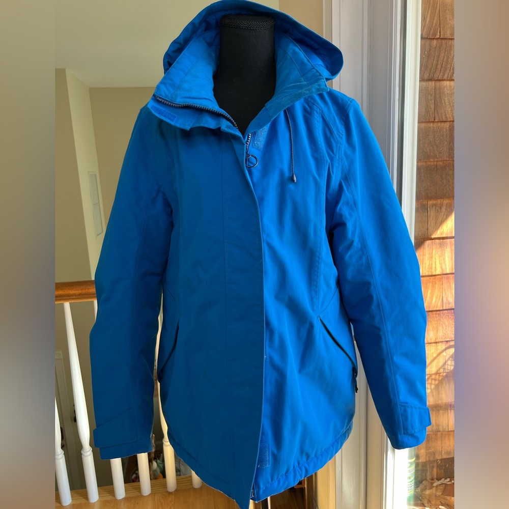 LANDS’ END BLUE WATERPROOF WINDPROOF SQUALL COLLECTION COAT‎